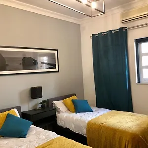 Homestay Desert Rose Quiet House 3km Away From Airport, Safi