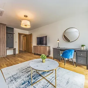 Apartment Bh Properties, Teatr Wybrzeze Srodmiescie Poland